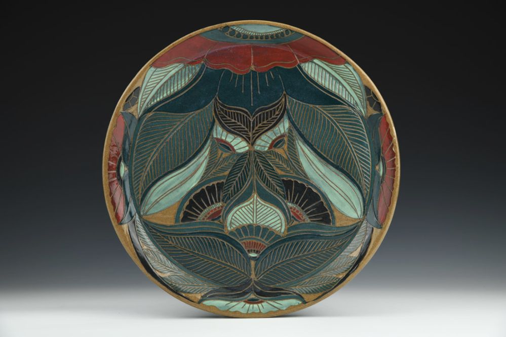 Large Blue Chestnut Plate