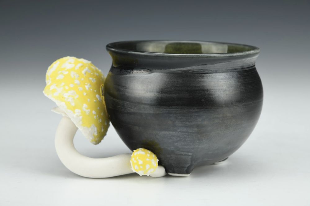 Cauldron Mug with Lemon Amanita
