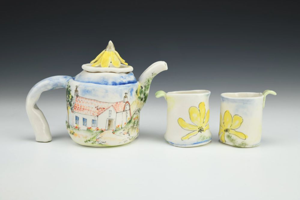 Gran's Cottage - Teapot and Yunomi Set