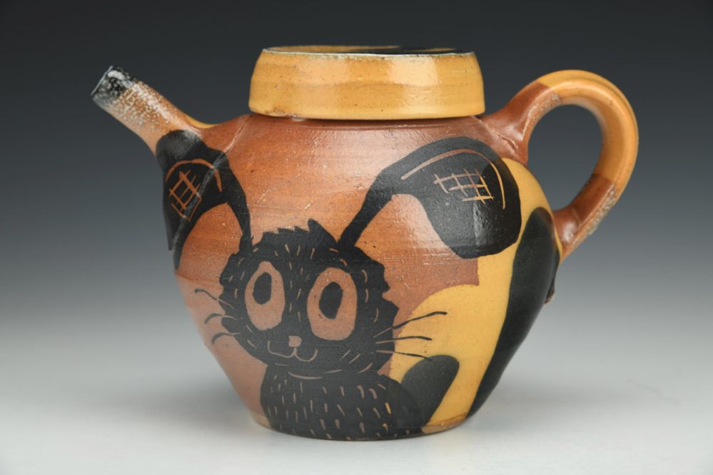 Teapot with Rabbit