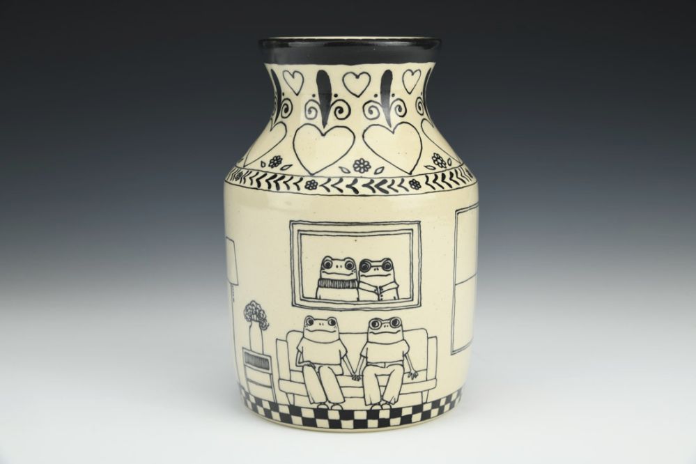 Froggy Handholding Vase