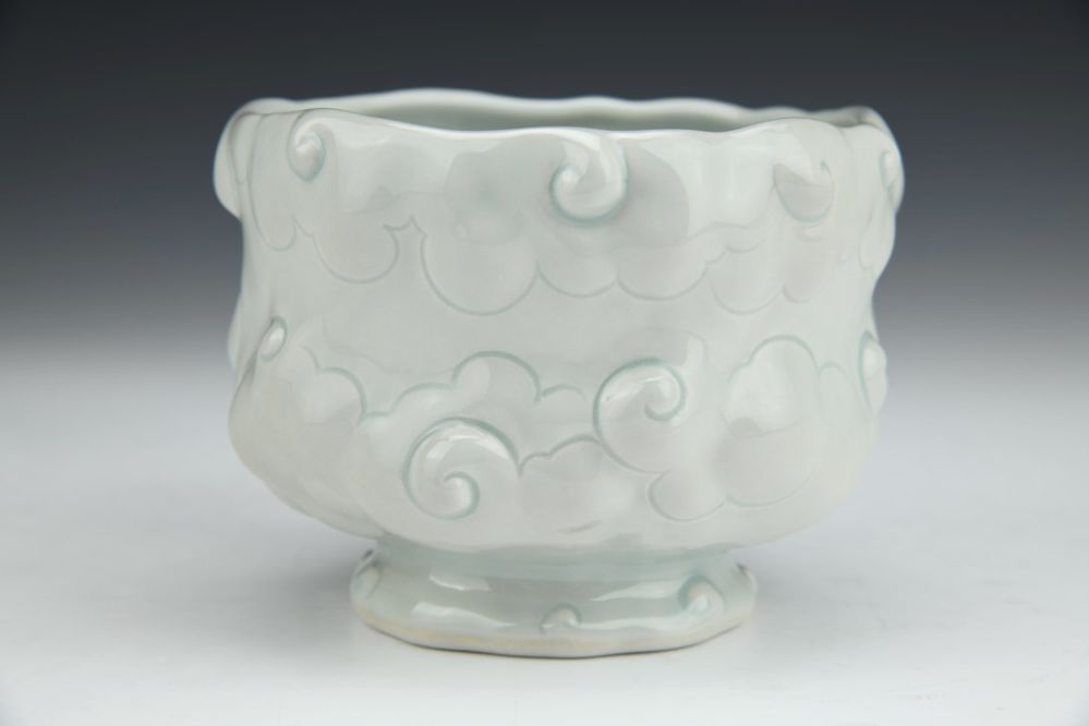 Cloud Teabowl with Carvings