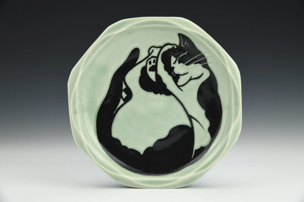 Sleeping Cat "Close" Plate