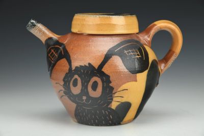 Teapot with Rabbit