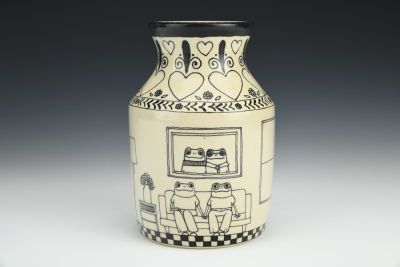 Froggy Handholding Vase